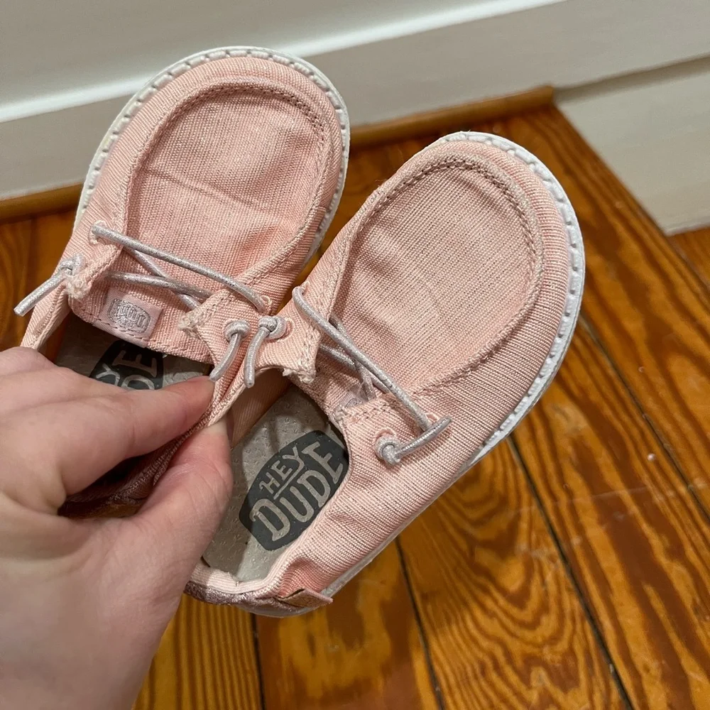 Hey Dude Kids Pink Shoes size 7 Pink Sparkle